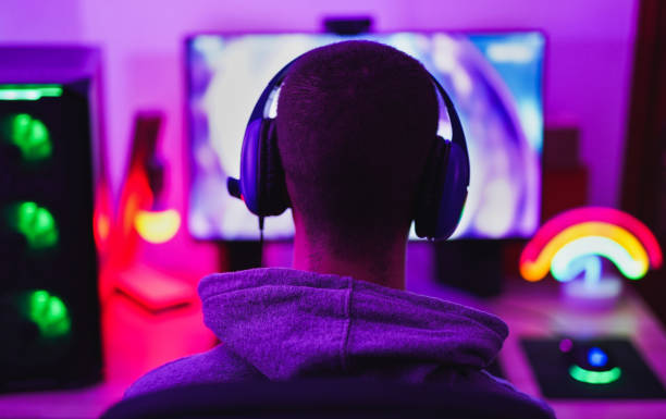 How to start your own online gaming community